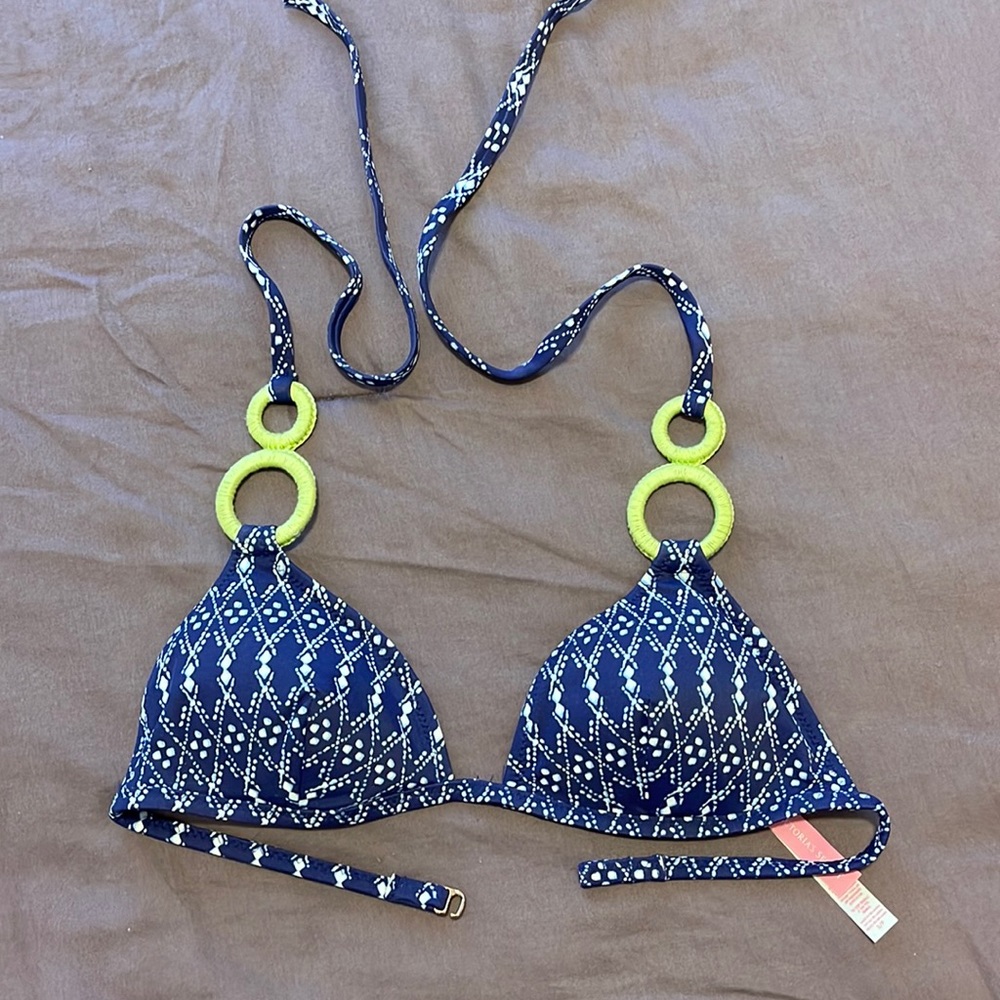 Victoria’s Secret bikini top